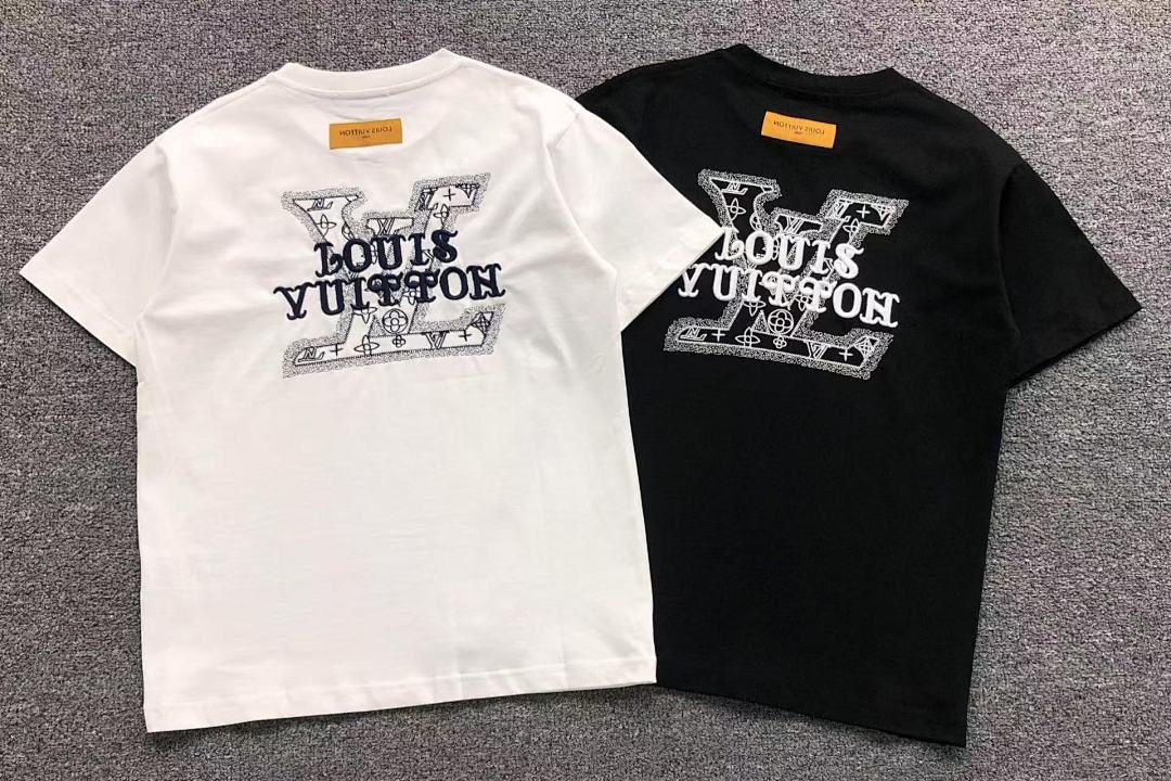 Louis Vuitton 118 L⭐ T-SHIRT 41062613126 (Im 170Cm 60Kg I Wear Size XS In The Phot) - Image 5