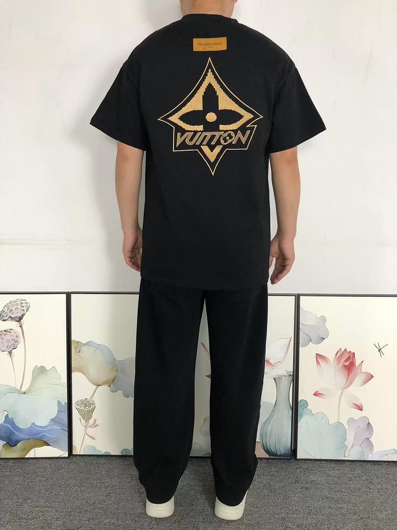 Louis Vuitton 145 L⭐ T-SHIRT 22051211001 (Im 170Cm 60Kg I Wear Size S In The Phot) - Image 4
