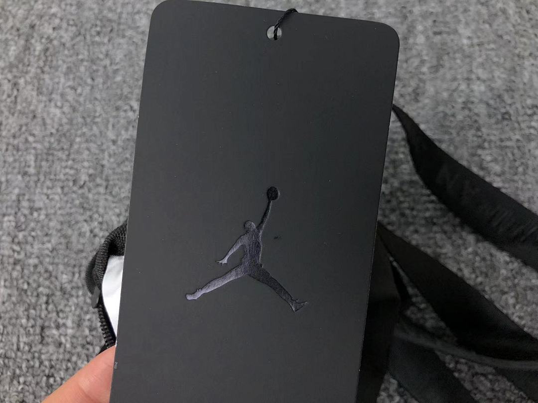 Air Jordan 68 A⭐R J⭐R⭐AN BAG 19020466 (Long 13CM* Wide 4CM* High 17CM) - Image 26