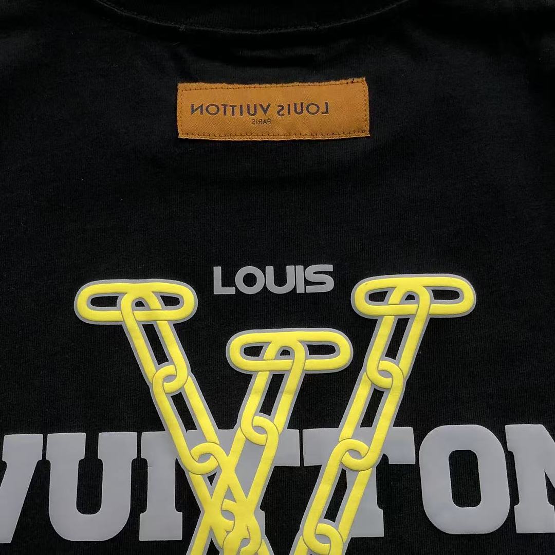 Louis Vuitton 148 L⭐ T-SHIRT 22050432001 (Im 170Cm 60Kg I Wear Size XS In The Phot) - Image 15