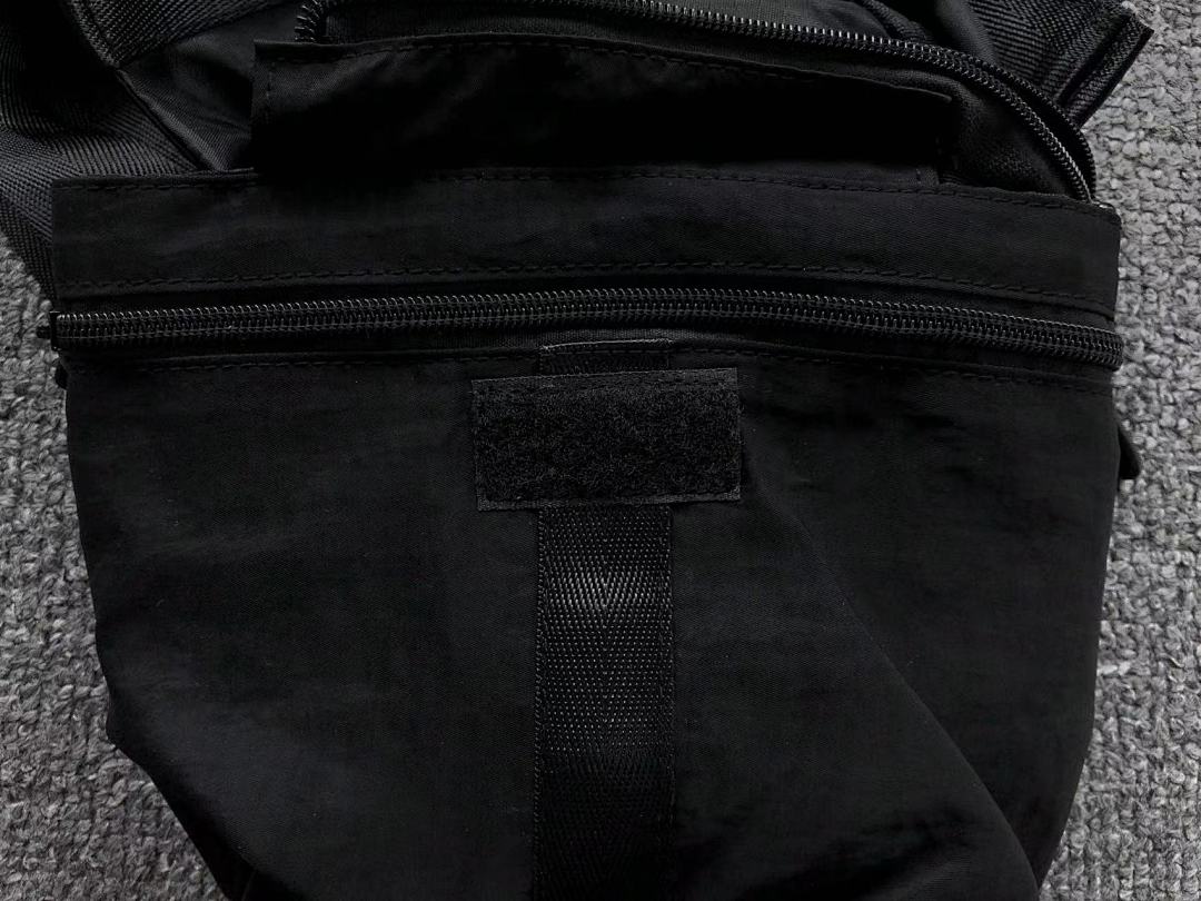 C.P. Company 135 CP BAG 3103161429 (Long 23CM* Wide 8CM*20CM) - Image 18