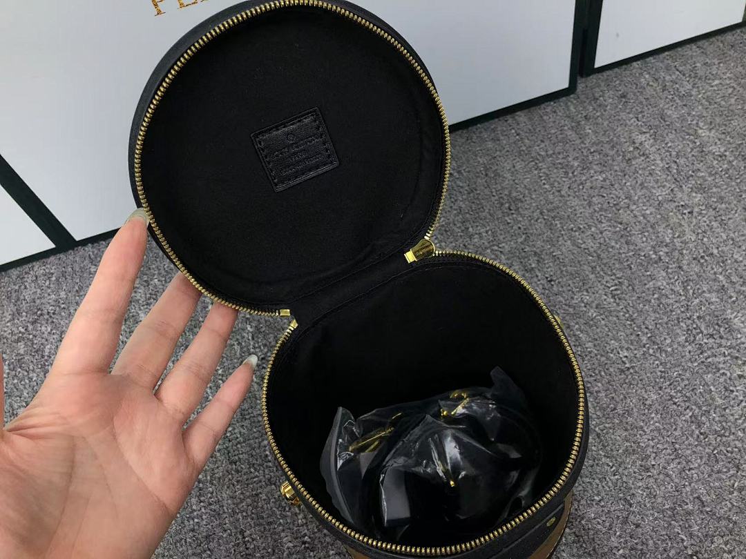 Louis Vuitton 468 L⭐ BAG 412166024 (Long 15CM* Wide 14CM* High 18CM) - Image 21