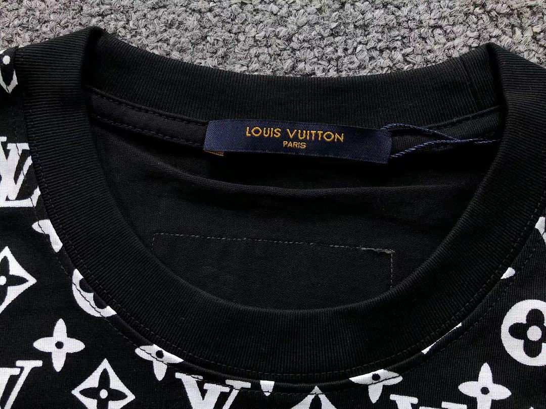 Louis Vuitton 115 L⭐ T-SHIRT 12650920 (Im 170Cm 60Kg I Wear Size M In The Phot) - Image 17
