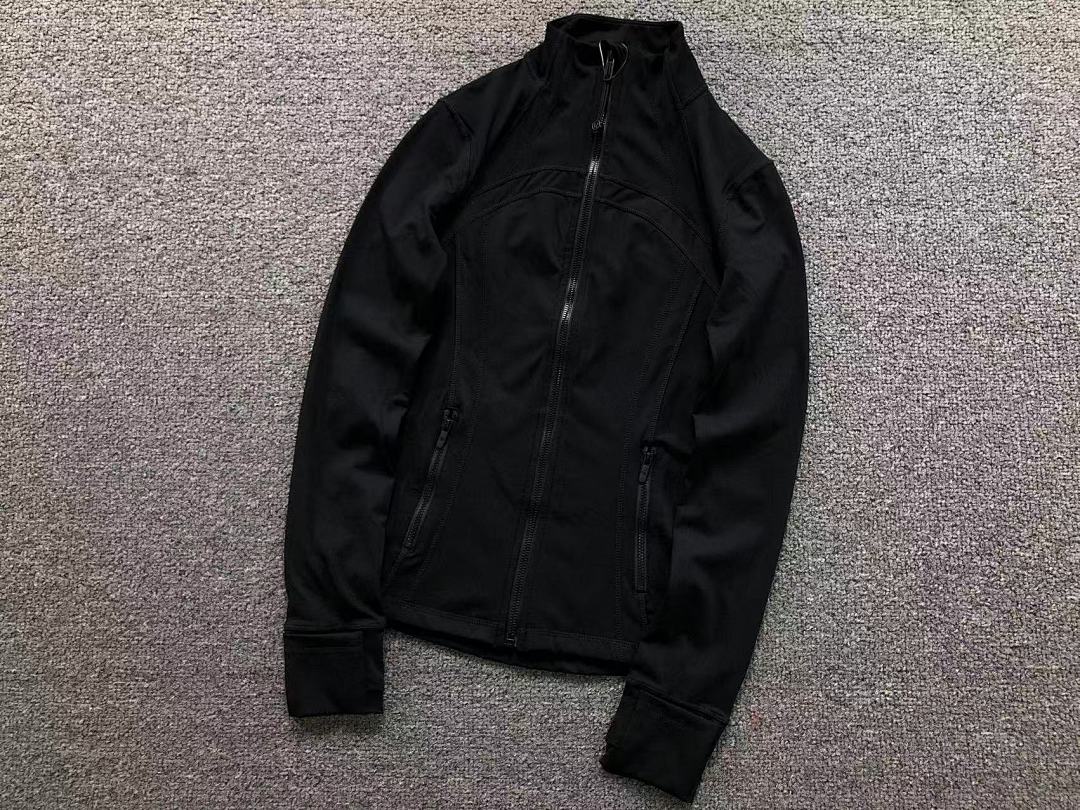 On Running 228 LULULEMON LONG SLEEVED FEMAIE - Image 14