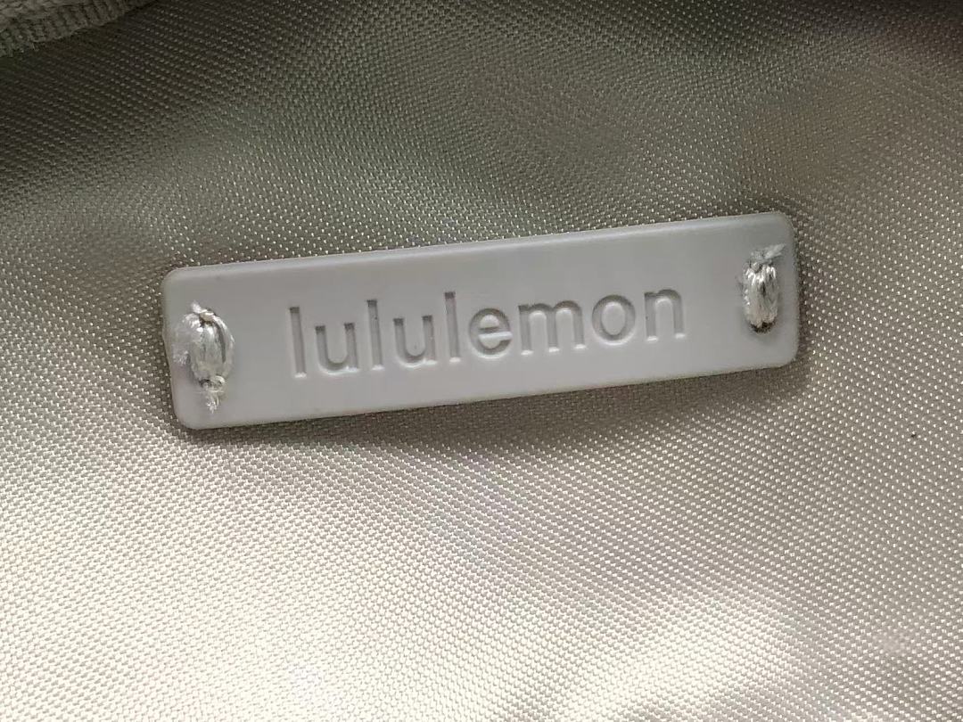 On Running 218 LULULEMON BAG 3205080523 (Long 19CM* Wide 8CM* High 32CM) - Image 41