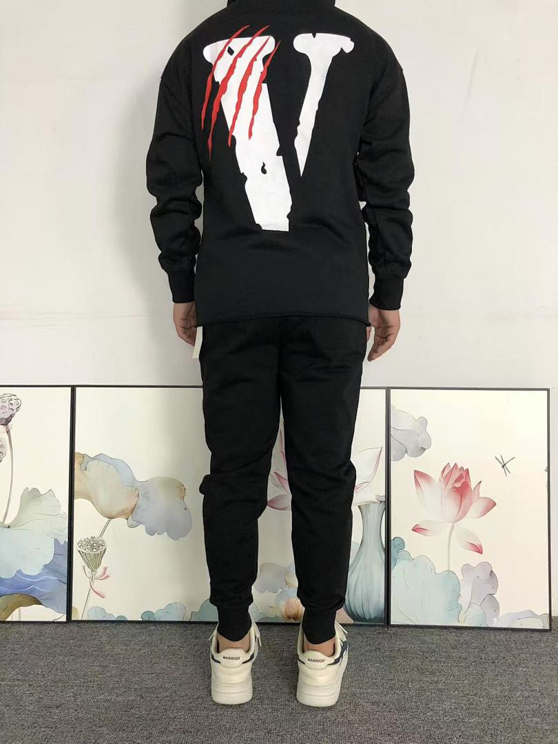 On Running 118 VLONE HOODIE 510111391 (Im 170Cm 60Kg I Wear Size S In The Phot) - Image 4