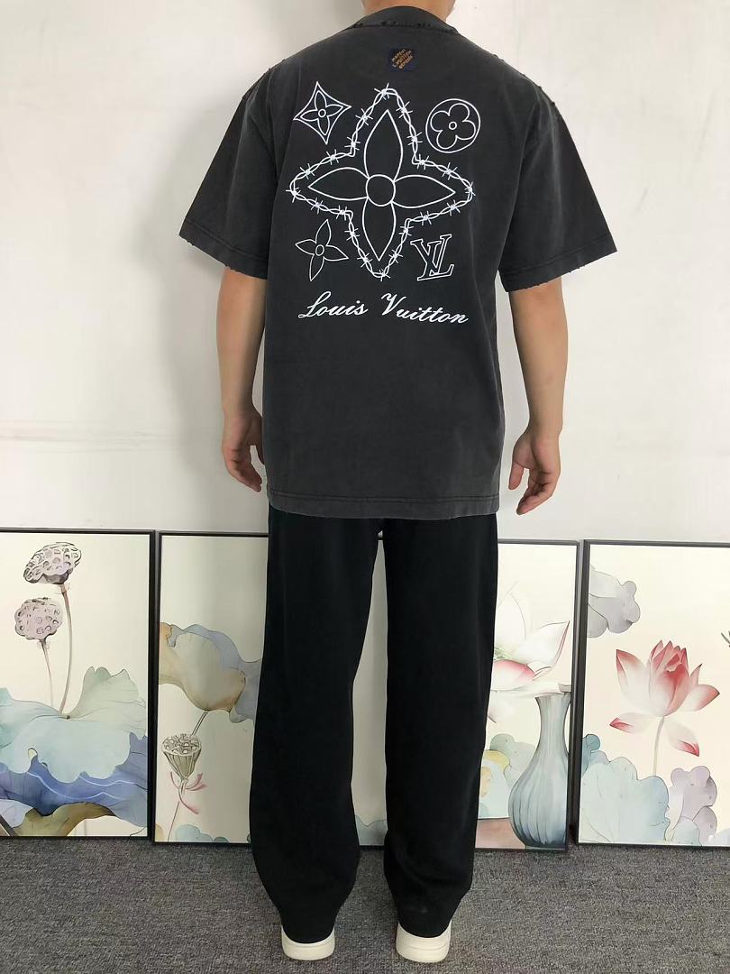 Louis Vuitton 128 L⭐ T-SHIRT 3204180221 (Im 170Cm 60Kg I Wear Size L In The Phot) - Image 4
