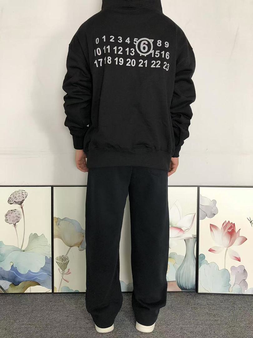 On Running 138 MAISON MARGIELA HOODIE 521719162 (Im 170Cm 60Kg I Wear Size S In The Phot) - Image 4