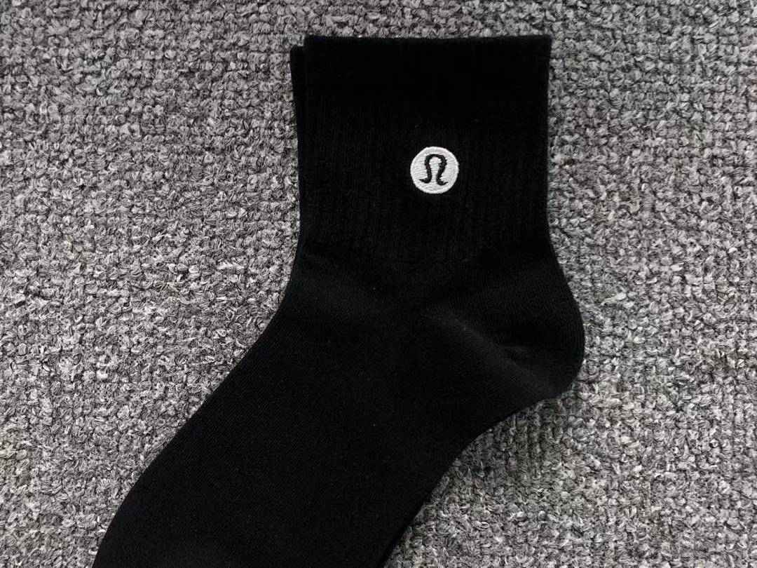 On Running 78 LULULEMON - Image 13