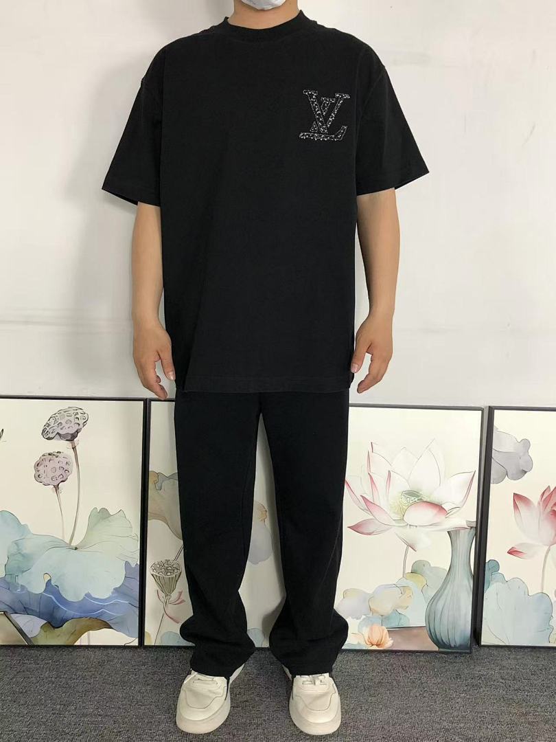 Louis Vuitton 135 L⭐ T-SHIRT 5232403147 (Im 170Cm 60Kg I Wear Size L In The Phot) - Image 3