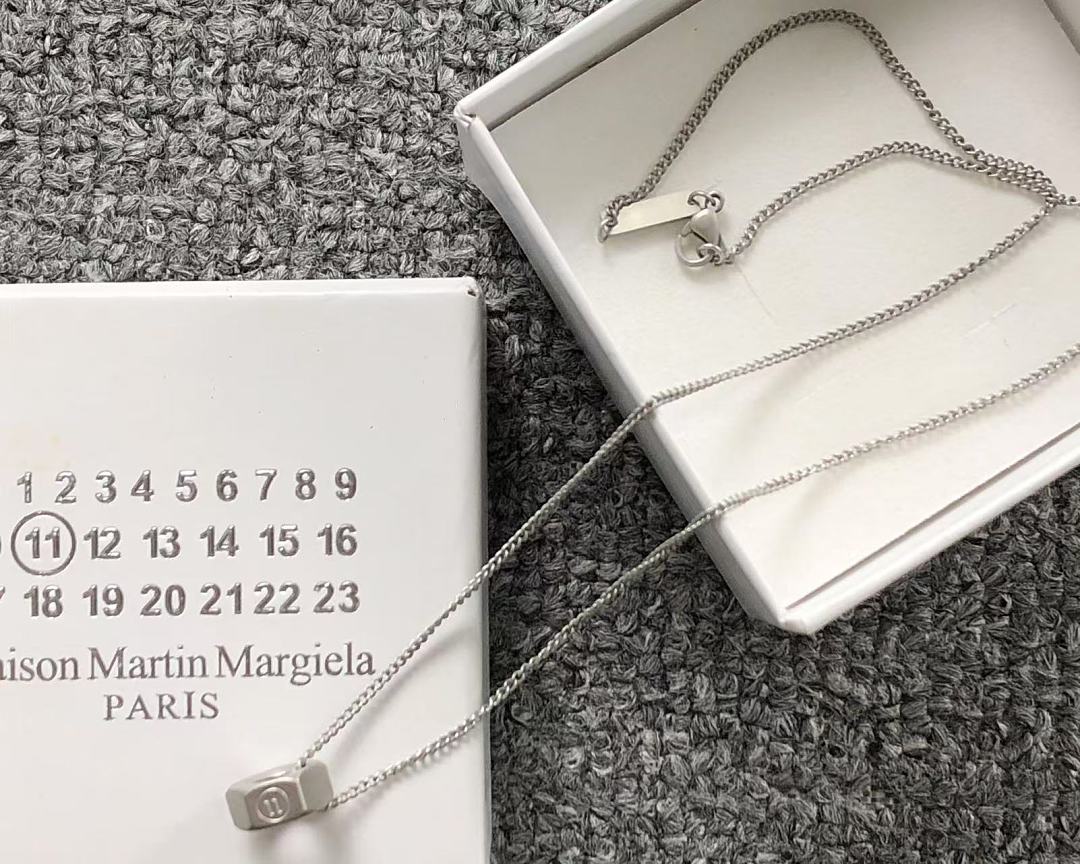 On Running 118 MAISON MARGIELA - Image 3