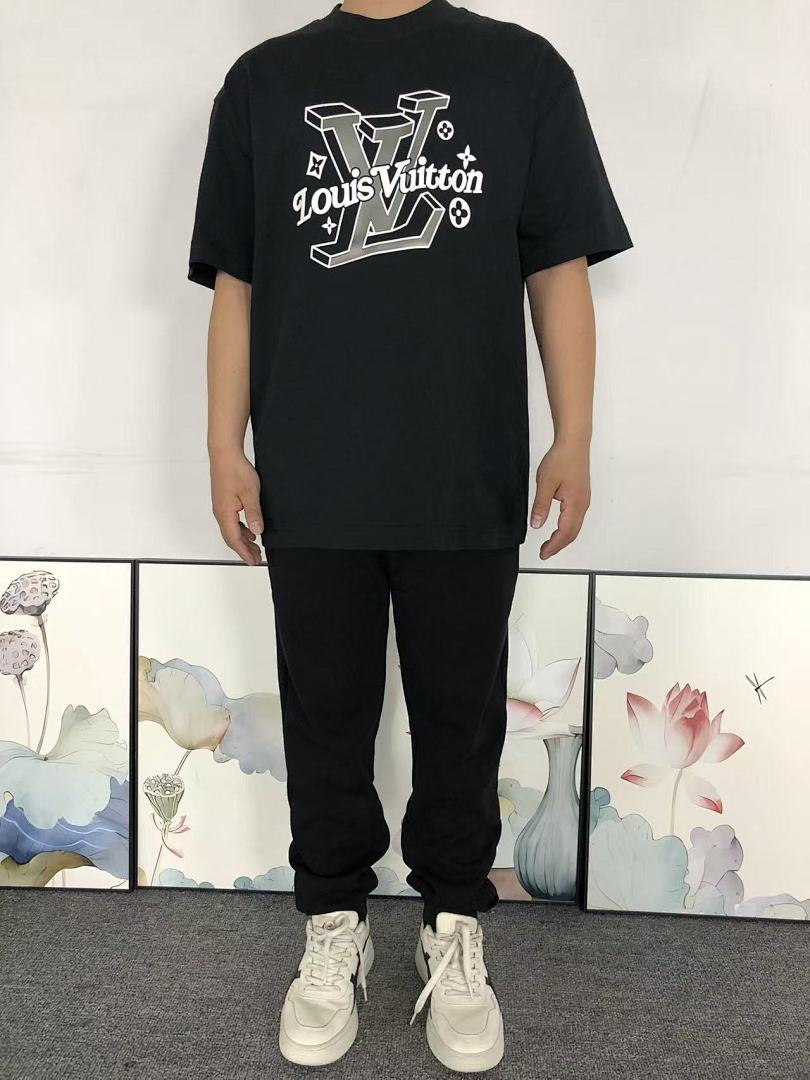 Louis Vuitton 118 L⭐ T-SHIRT 5111406147 (Im 170Cm 60Kg I Wear Size M In The Phot) - Image 3