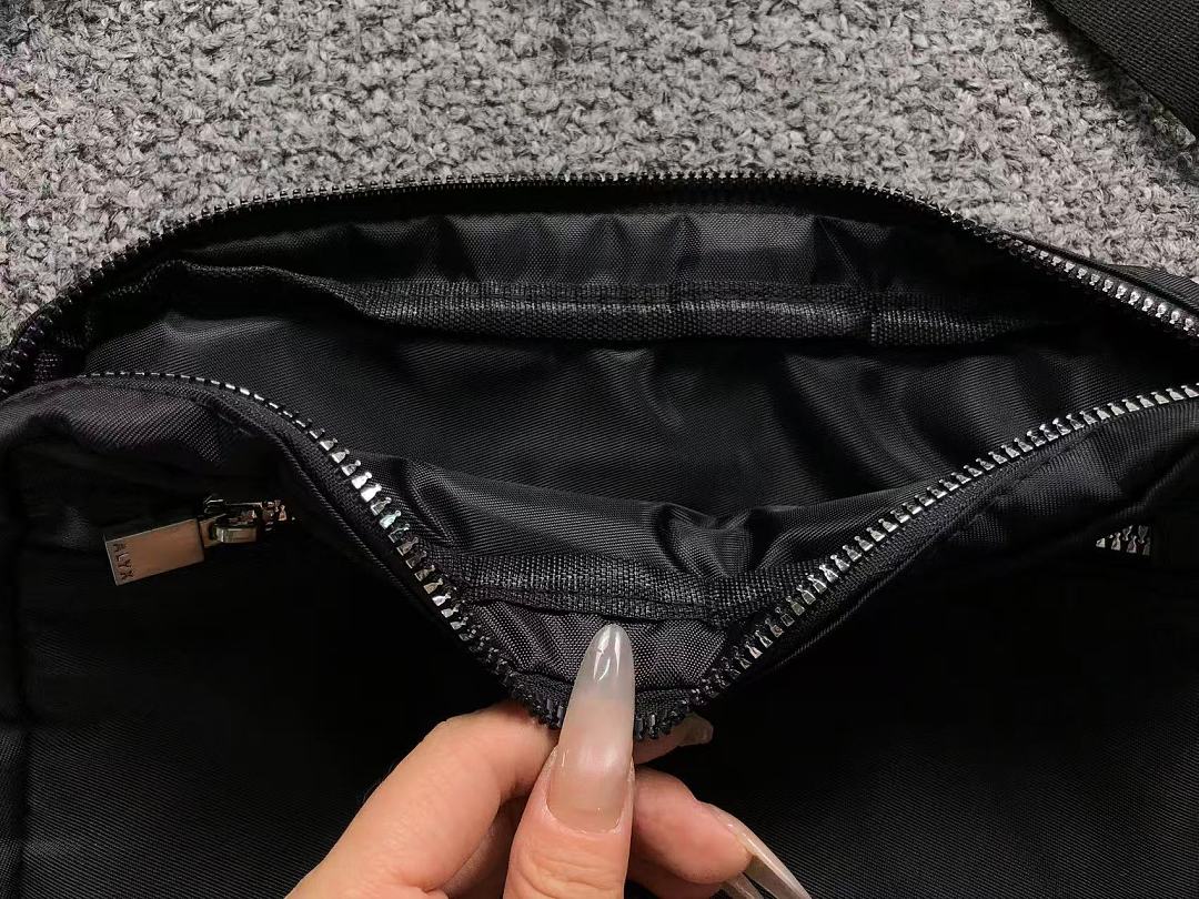 1017 Alyx 9SM 218 1017AL⭐⭐9⭐M BAG 3205150421 (Long 22CM* Wide 5CM* High 15CM) - Image 9