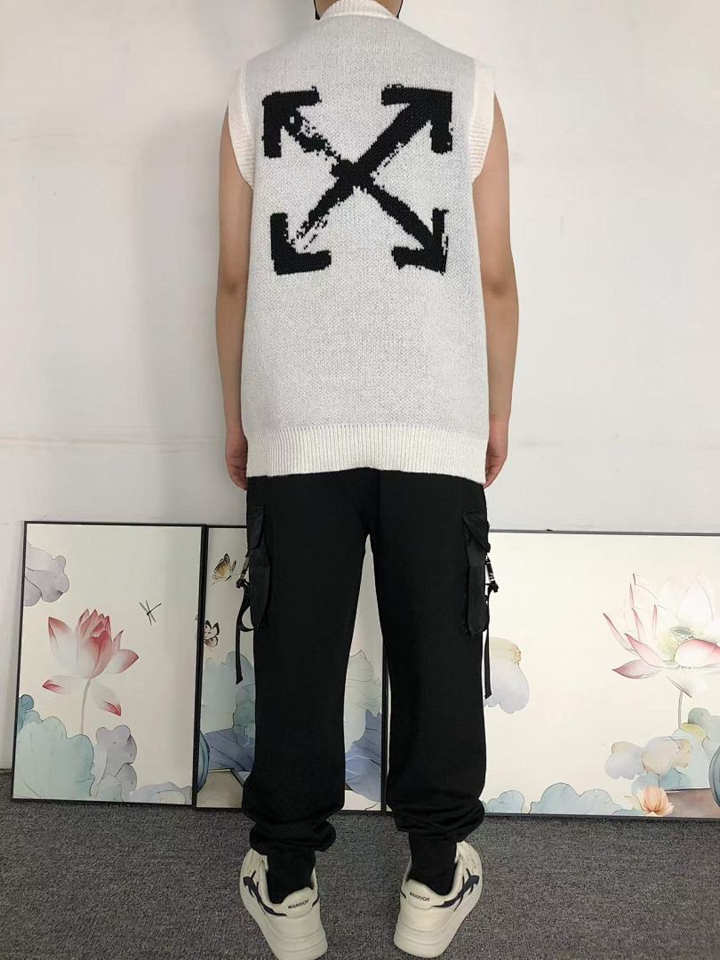 Off-White 115 OFF-WHITE VEST SWEATER 11082510140 (Im 170Cm 60Kg I Wear Size M In The Phot) - Image 4