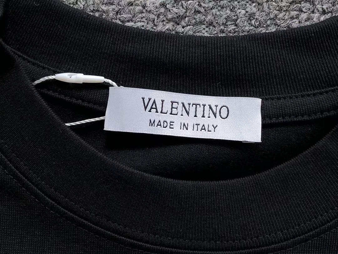Valentino 115 VALENTINO T-SHIRT 5241607147 (Im 170Cm 60Kg I Wear Size M In The Phot) - Image 22