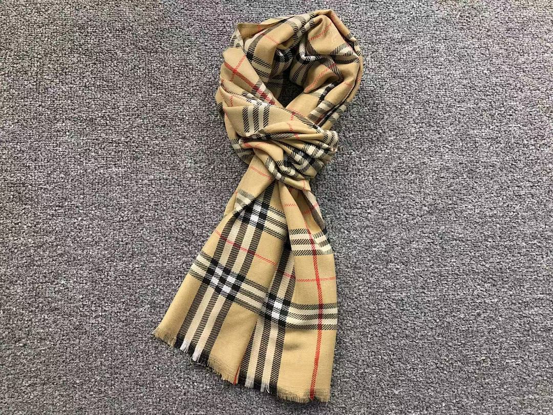 Burberry 78 B⭐R⭐E⭐RY SCAPF 561110102 (Long 178CM* Wide 80CM*) - Image 4