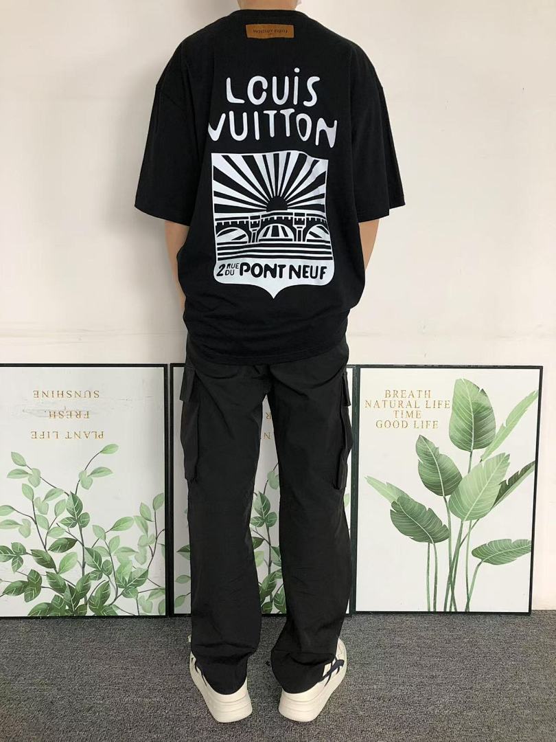 Louis Vuitton 108 L⭐ T-SHIRT 503051870 (Im 170Cm 55Kg I Wear Size M In The Phot) - Image 4