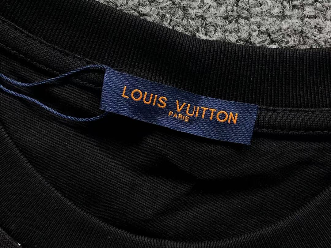 Louis Vuitton 108 L⭐ T-SHIRT 41061312126 (Im 170Cm 60Kg I Wear Size XS In The Phot) - Image 17