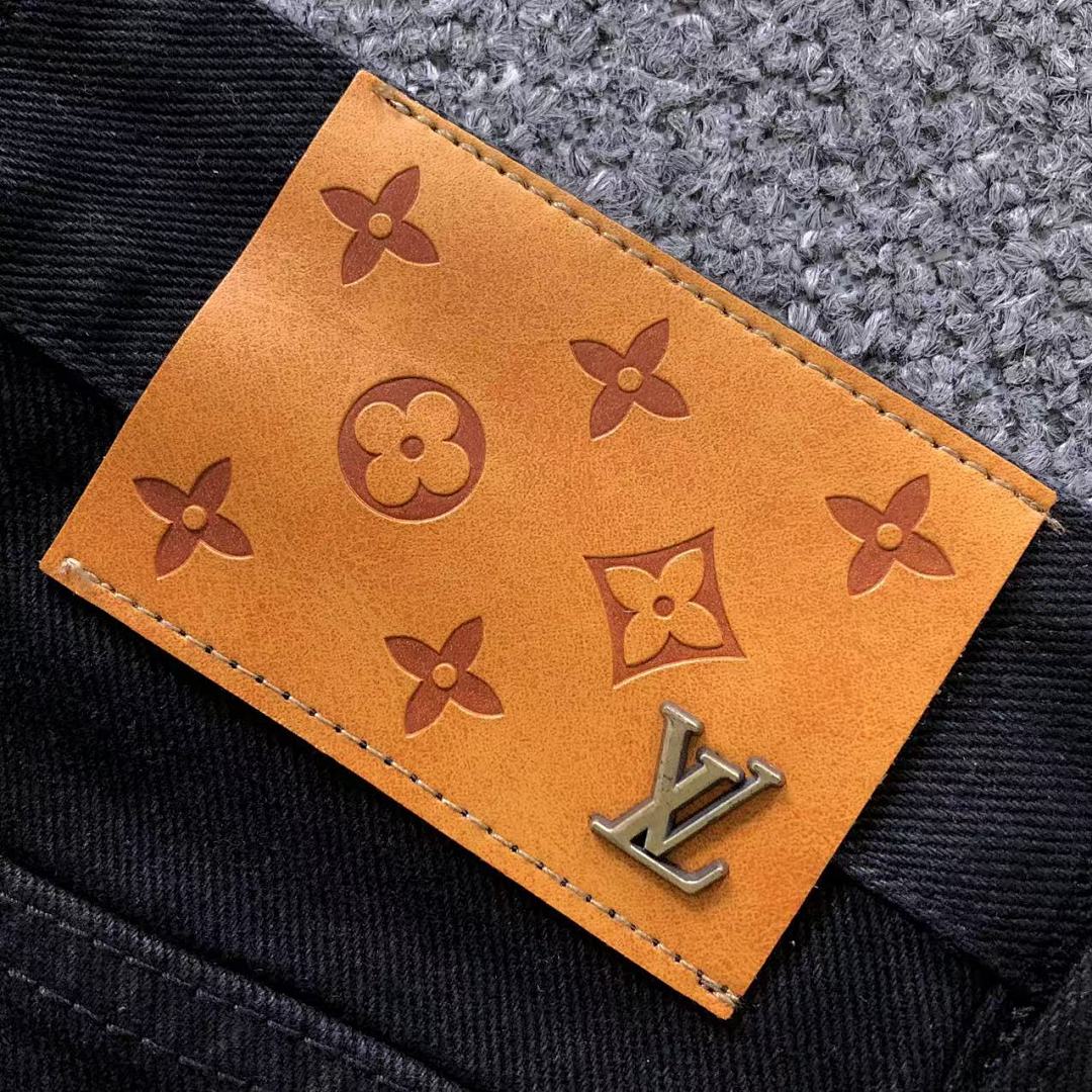 Louis Vuitton 195 L⭐ - Image 17