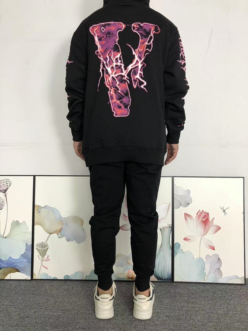 On Running 118 VLONE HOODIE 510111691 (Im 170Cm 60Kg I Wear Size M In The Phot) - Image 4