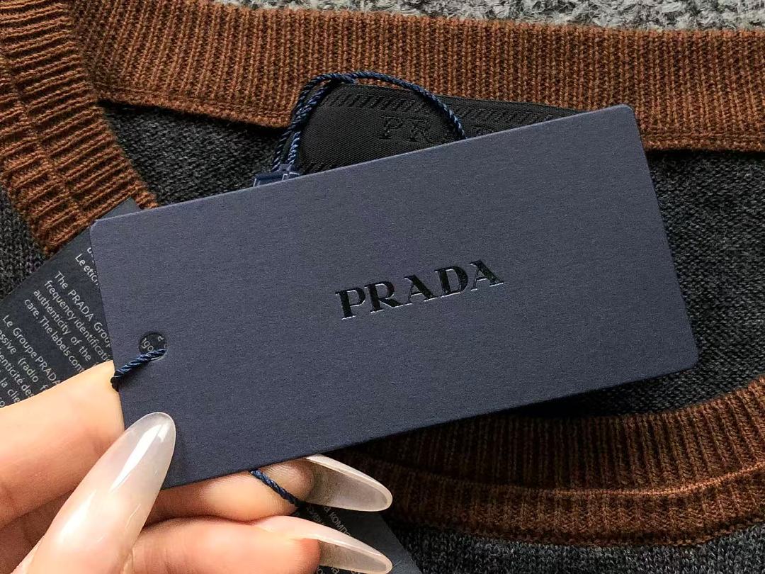 Prada 188 P⭐A⭐A T-SHIRT 3205140121 (Im 170Cm 60Kg I Wear Size M In The Phot) - Image 14