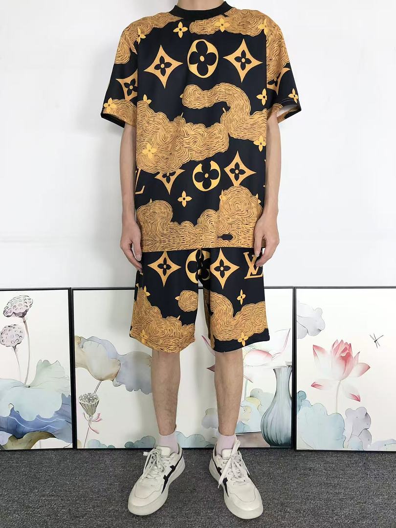 Louis Vuitton SHORTS175 L⭐ T-SHIRT SHORTS 22050510125 (Im 170Cm 60Kg I Wear Size L In The Phot) - Image 4