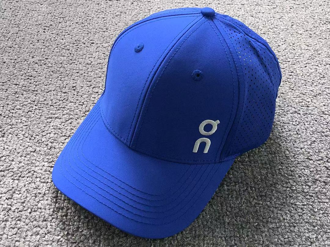 On Running 82 ON - Image 17