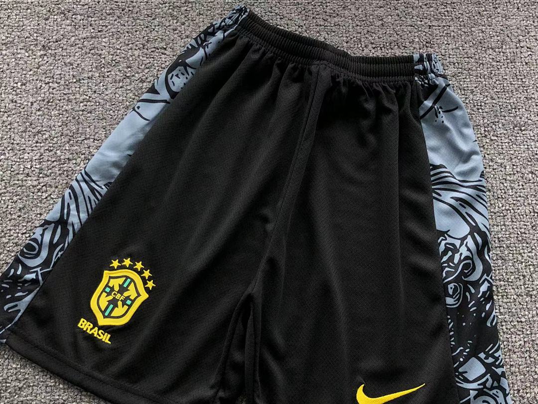 Chanel 75 FOOTBALL T-SHIRT SHORTS - Image 27