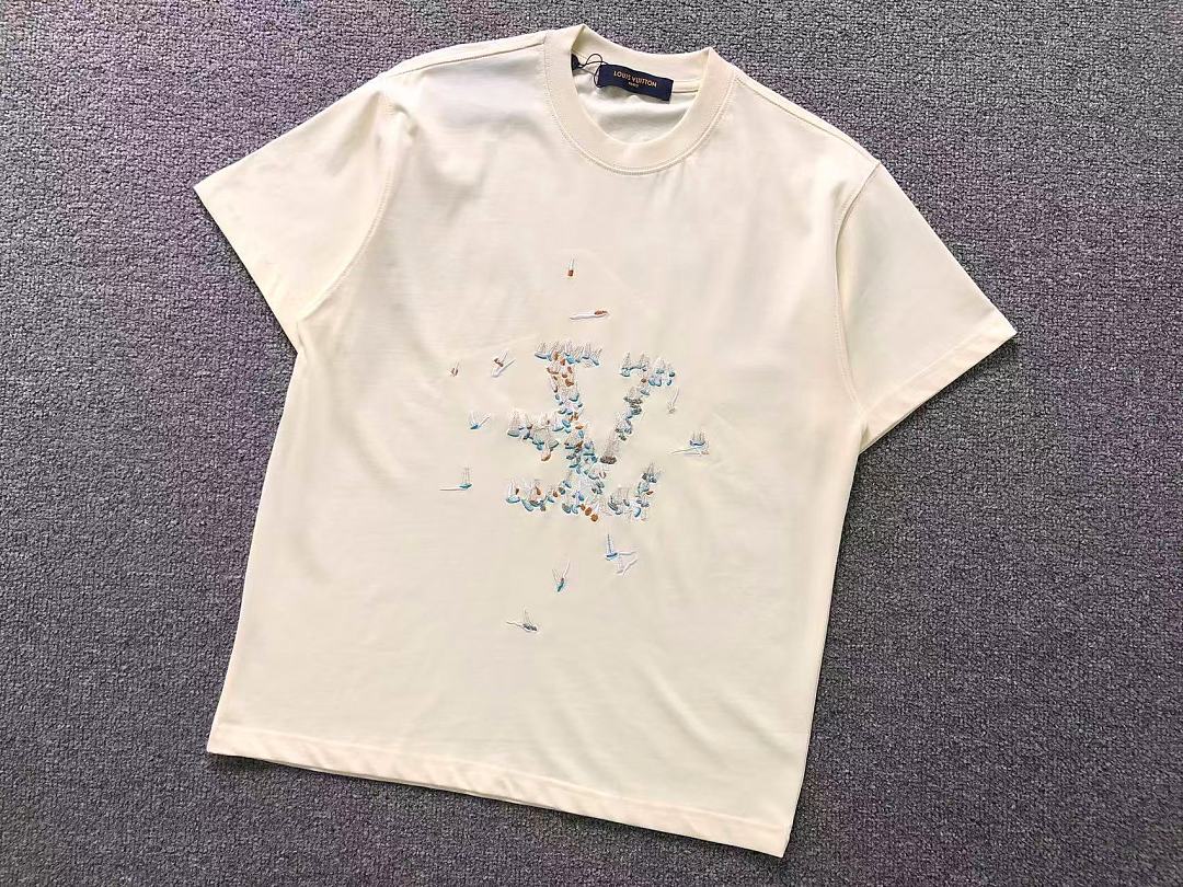 Louis Vuitton SHORTS 158 L⭐ T-SHIRT 2208020215 (Im 170Cm 60Kg I Wear Size S In The Phot) - Image 11