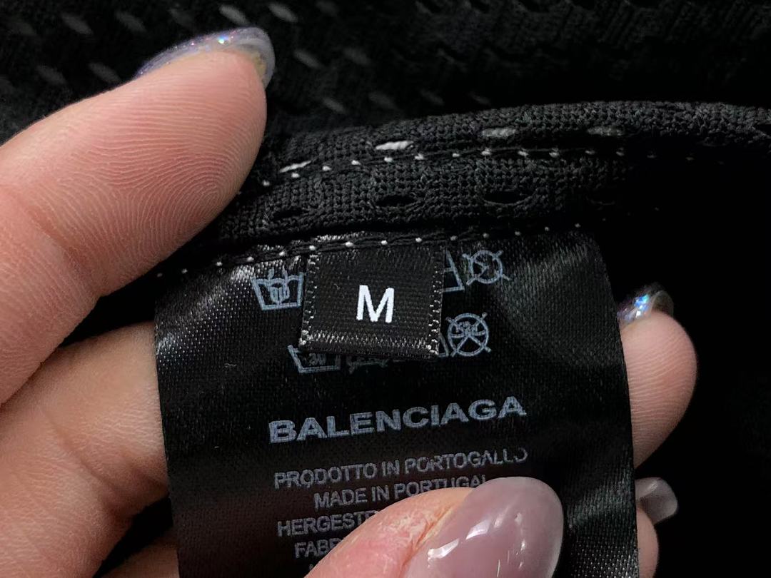 Balenciaga 115 B⭐L⭐⭐⭐IA⭐A VEST 2161602001 (Im 170Cm 60Kg I Wear Size M In The Phot) - Image 19
