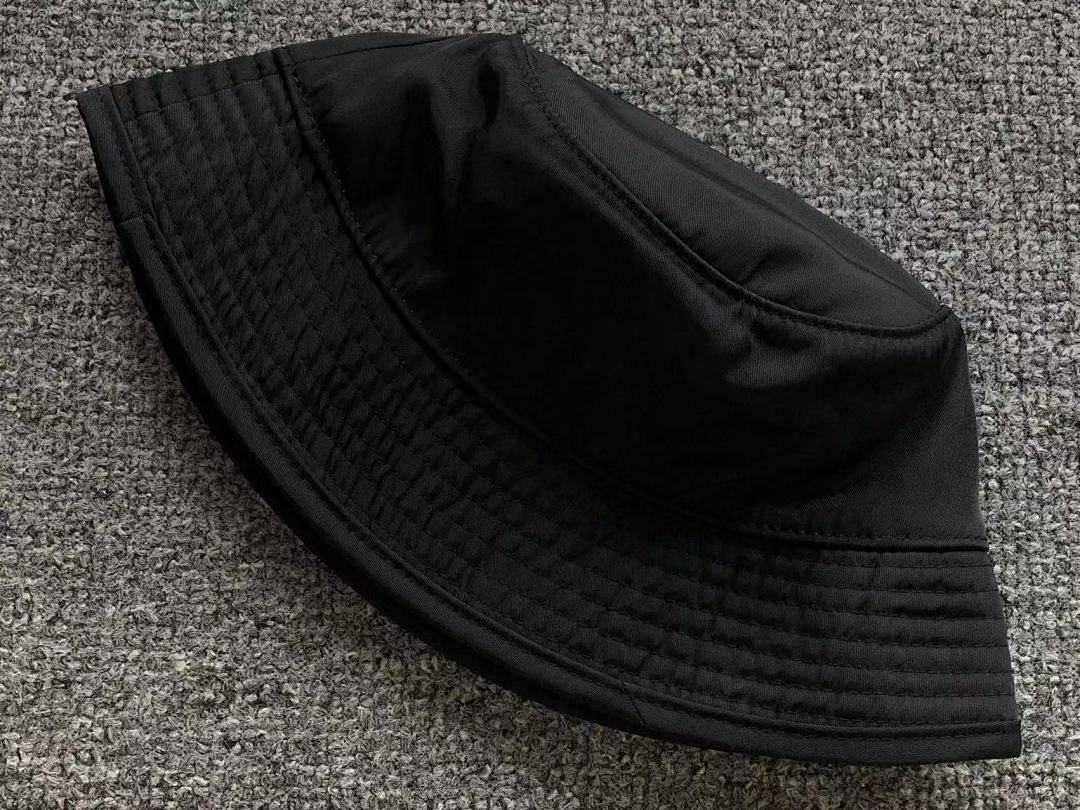 Comme des Garcons 75 C⭐⭐OME HE⭐⭐TS - Image 14