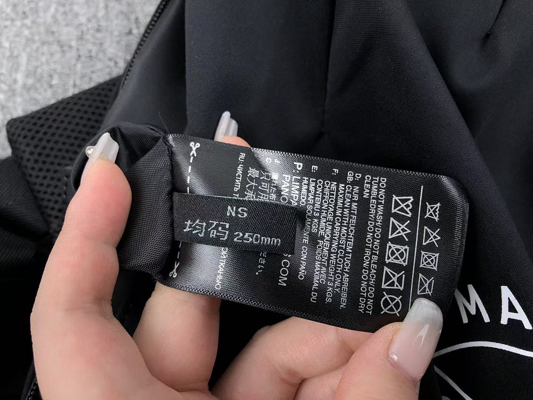 Y-3 228 Y-3 BAG 41121475 (Long 42CM* High 63CM) - Image 18