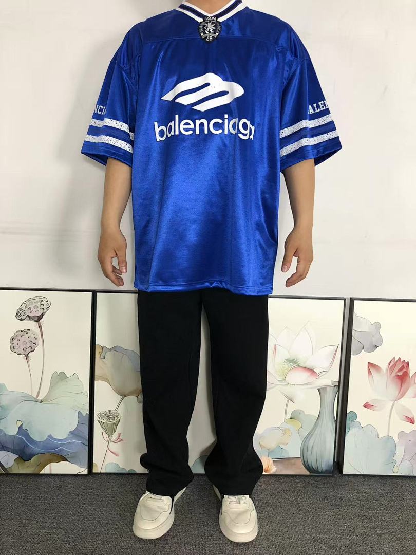 Balenciaga 168 B⭐L⭐⭐⭐IA⭐A T-SHIRT 3203243721 (Im 170Cm 60Kg I Wear Size S In The Phot) - Image 3