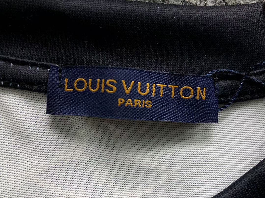 Louis Vuitton 79 L⭐ T-SHIRT 311120732 (Im 170Cm 57Kg I Wear Size M In The Phot) - Image 17