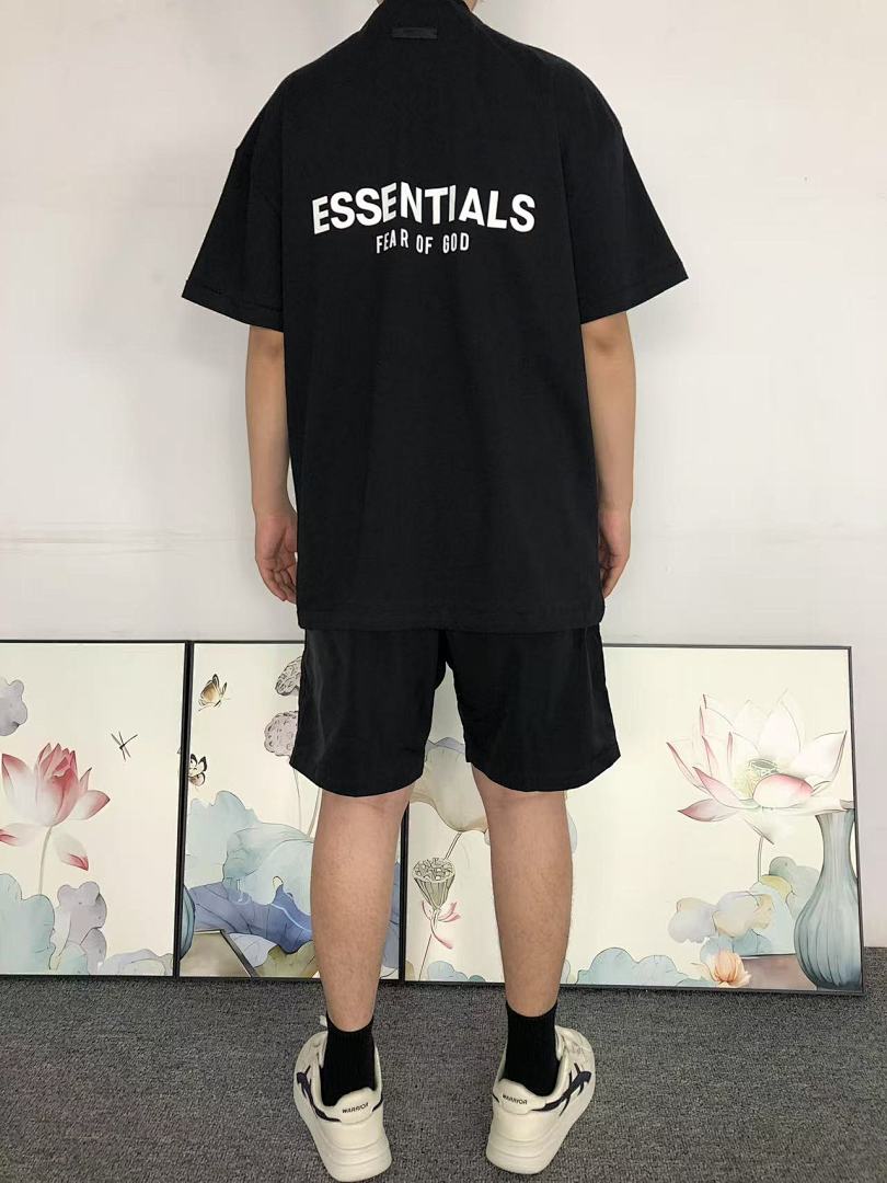 Fear of God 85 FOG T-SHIRT 1108111151 (Im 170Cm 55Kg I Wear Size M In The Phot) - Image 4