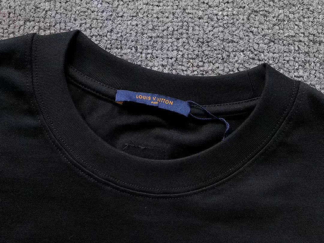 Louis Vuitton 139 L⭐ LONG SLEEVED 3207240621 (Im 170Cm 60Kg I Wear Size M In The Phot) - Image 17