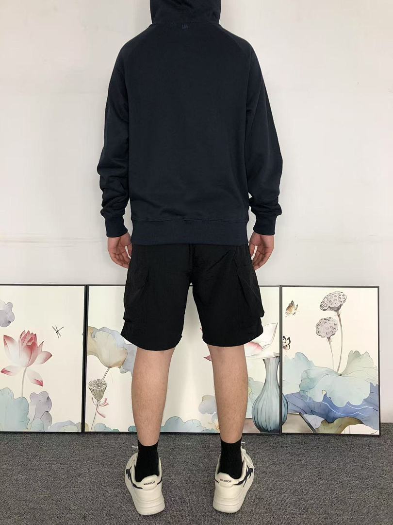 AMI 168 AMI HOODIE 3107080521 (Im 170Cm 60Kg I Wear Size S In The Phot) - Image 4