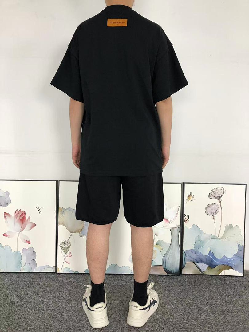 Louis Vuitton 115 L⭐ T-SHIRT 215141621 (Im 170Cm 60Kg I Wear Size S In The Phot) - Image 4