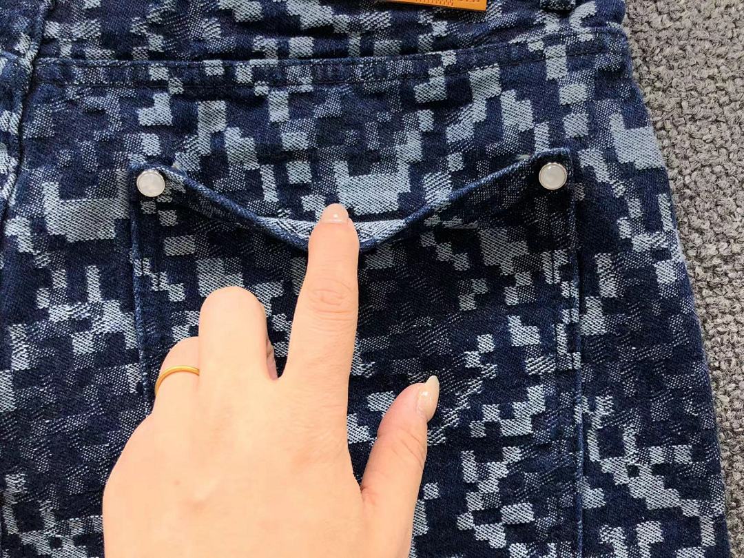 Louis Vuitton 208 L⭐ TROUSERS 215052517 (Im 170Cm 60Kg I Wear Size 36 In The Phot) - Image 19