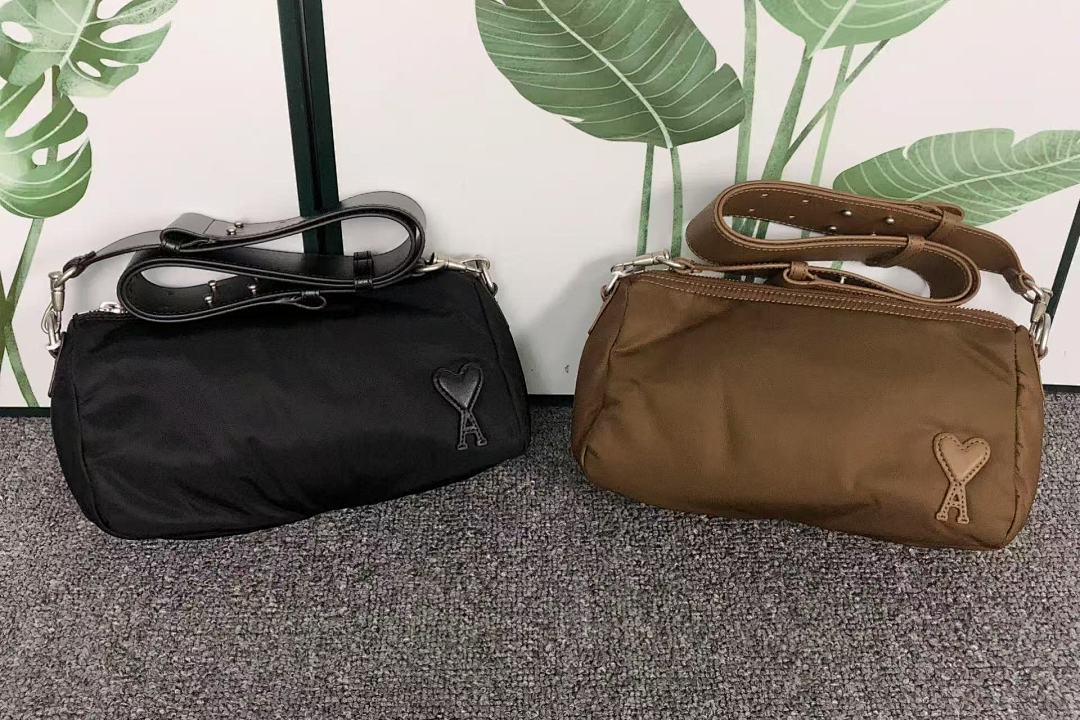 AMI 265 AMI BAG 4107220175 (Long 29CM* Wide 9CM* High 15CM) - Image 2
