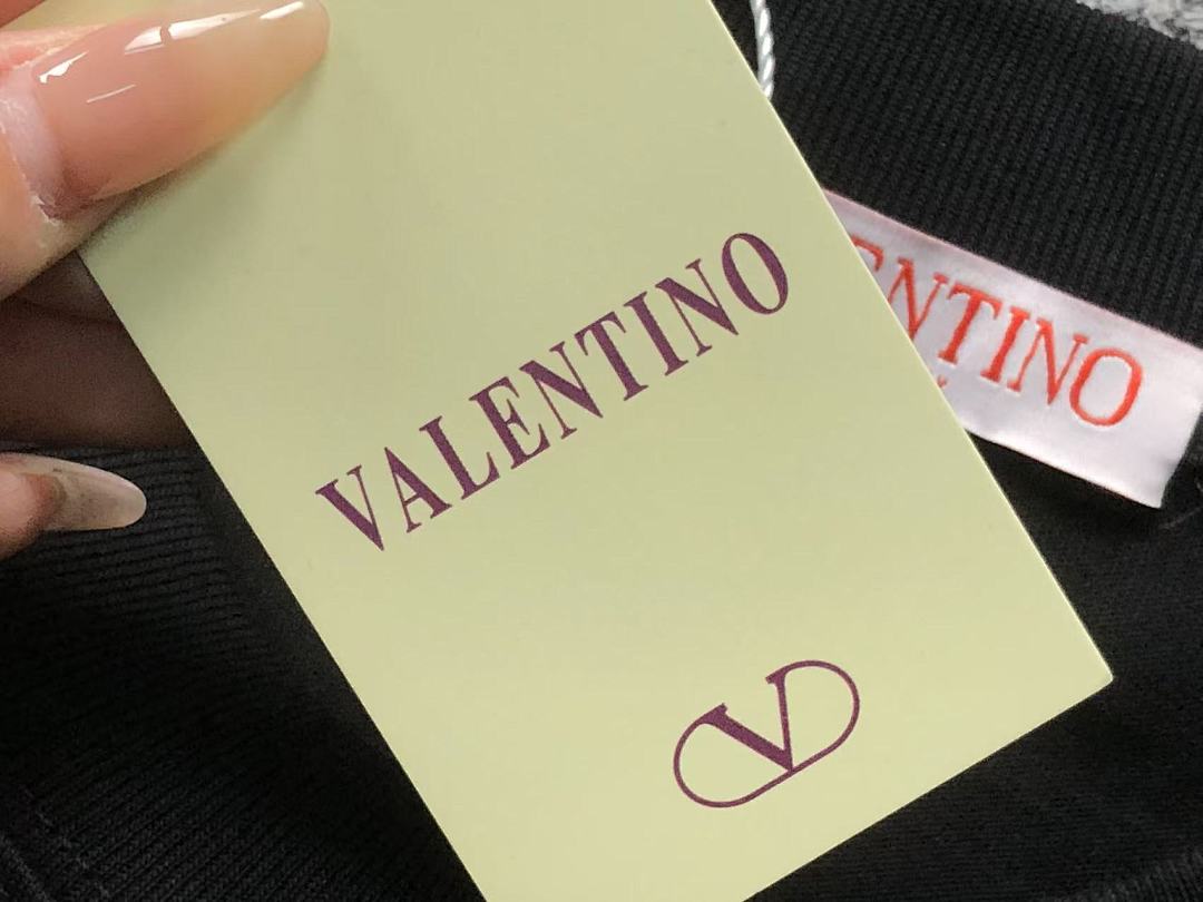 Valentino 125 VALENTINO T-SHIRT 4123110133 (Im 170Cm 60Kg I Wear Size 2XL In The Phot) - Image 20