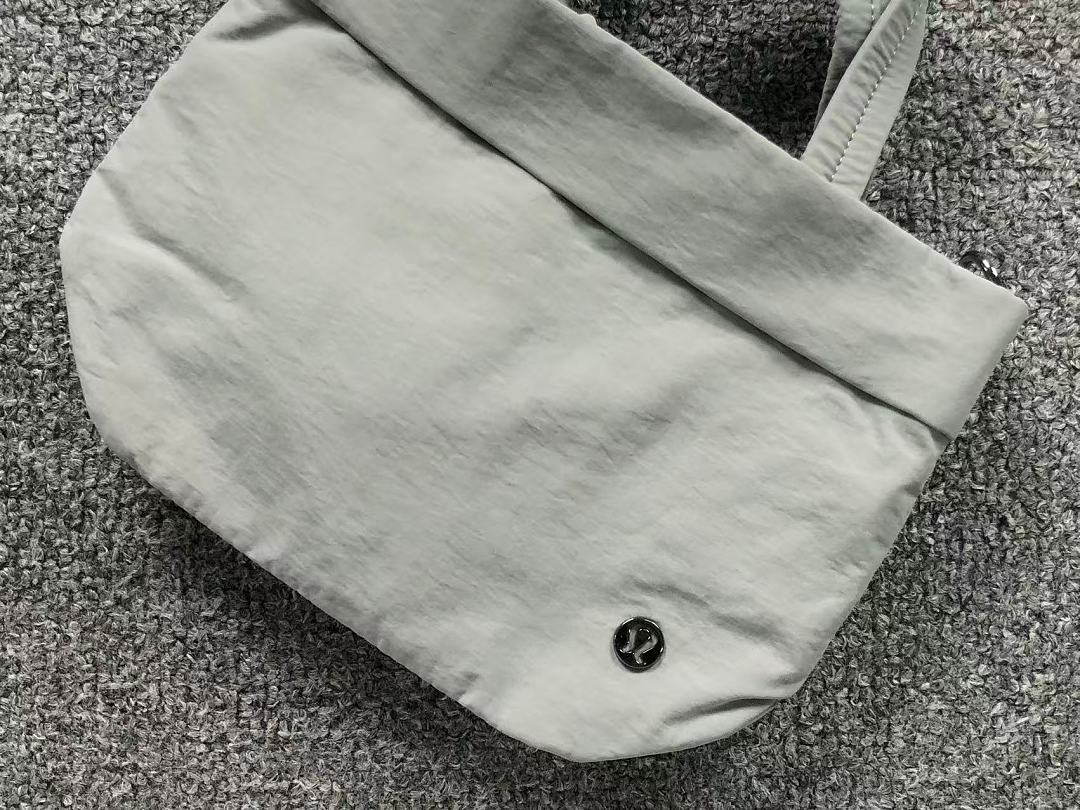 On Running 158 LULULEMON BAG 4207030977 (Long 26CM* Wide 11CM* High 19CM) - Image 16