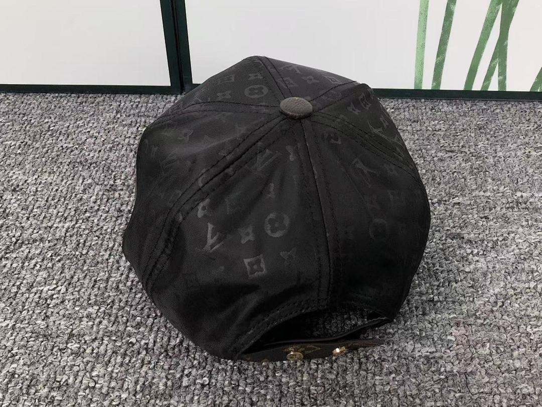 Louis Vuitton 68 L⭐ - Image 12