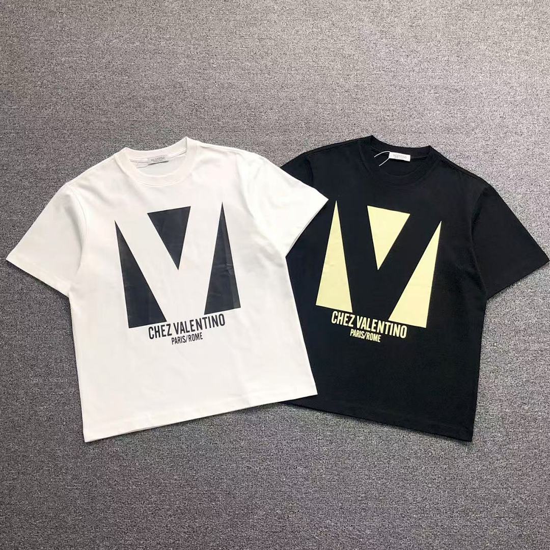 Valentino 138 VALENTINO T-SHIRT 412282001 (Im 170Cm 55Kg I Wear Size M In The Phot)