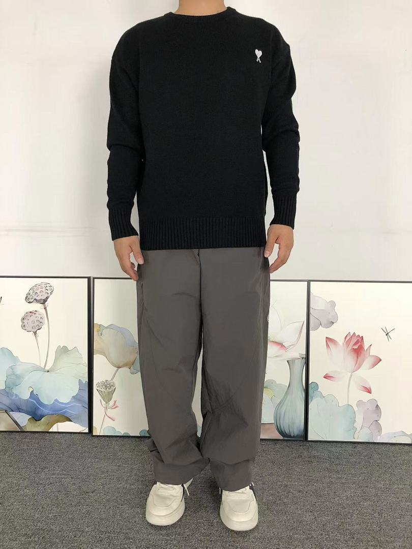 AMI 158 AMI SWEATER 21101110125 (Im 170Cm 60Kg I Wear Size S In The Phot) - Image 4