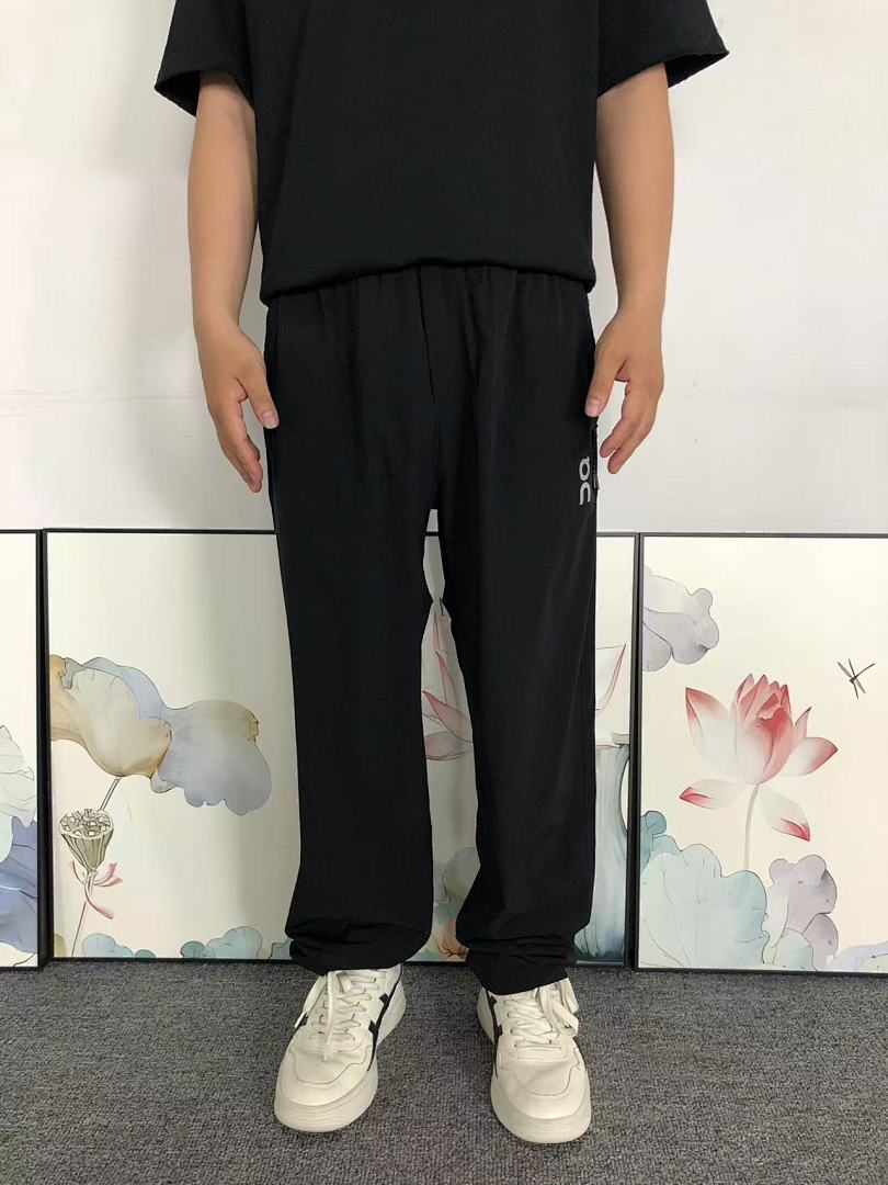 On Running 168 ON TROUSERS 2204010304 (Im 170Cm 60Kg I Wear Size XL In The Phot) - Image 3