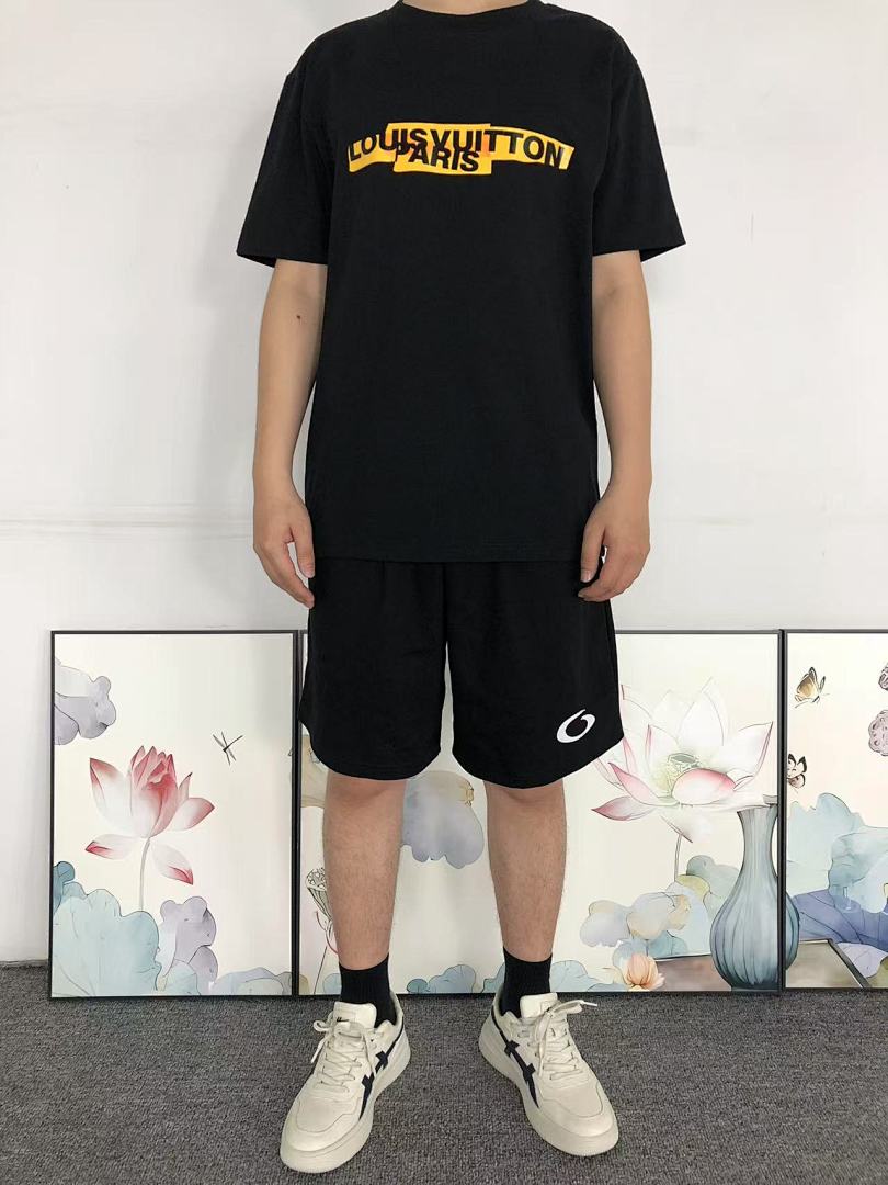 Louis Vuitton 115 L⭐ T-SHIRT 1106133260 (Im 170Cm 60Kg I Wear Size S In The Phot) - Image 3