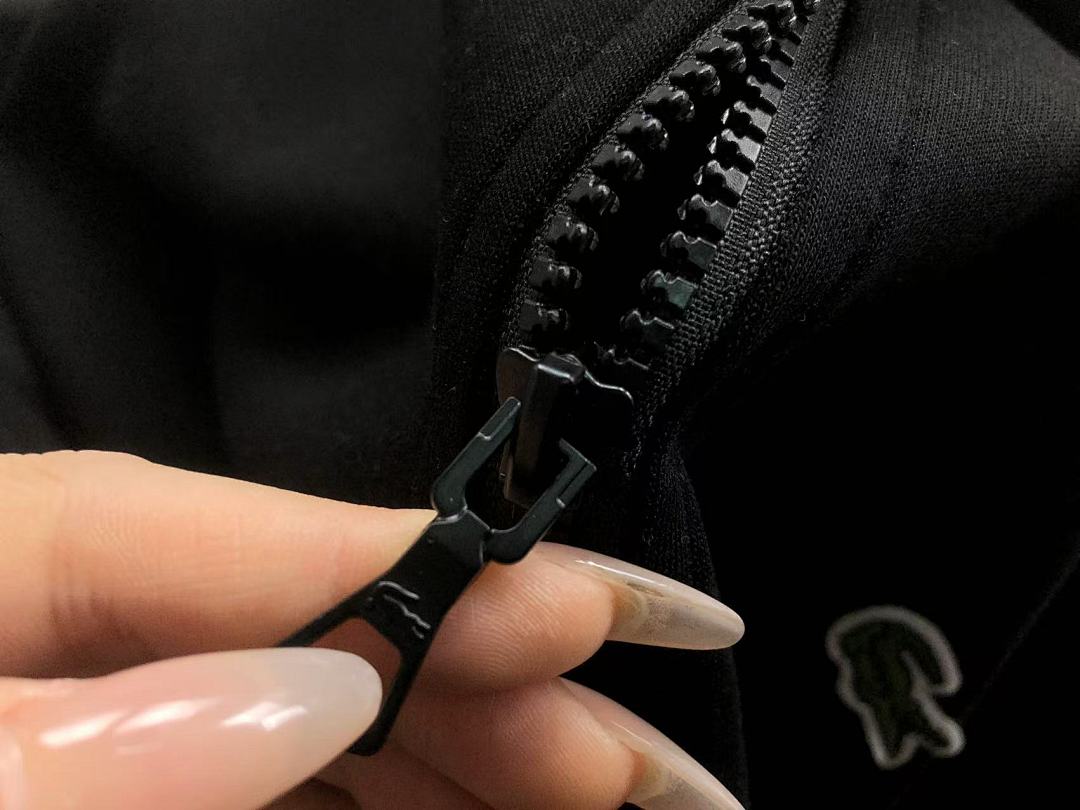 Lacoste TROUSERS128 LACOSTE HOODIE - Image 32