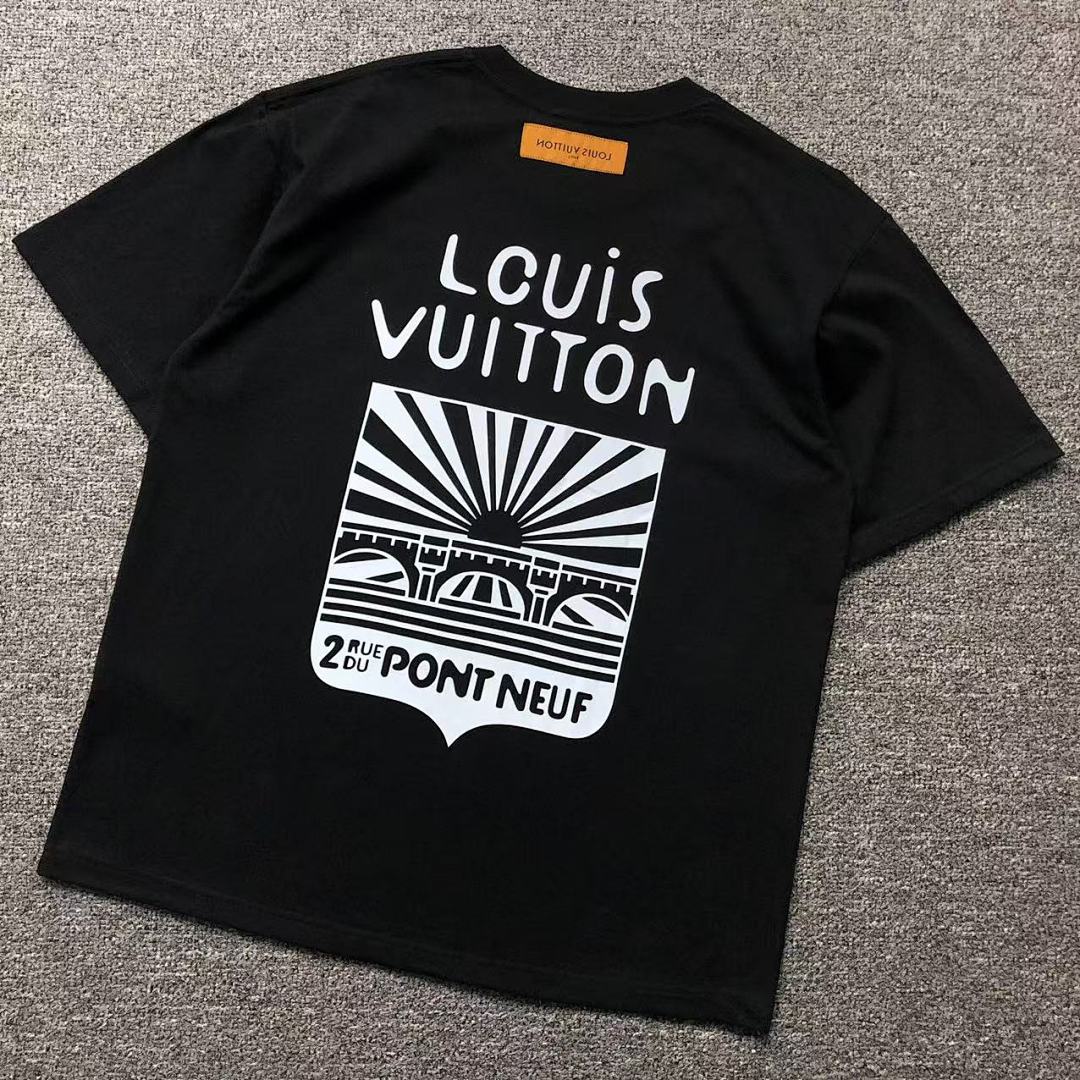Louis Vuitton 108 L⭐ T-SHIRT 503051870 (Im 170Cm 55Kg I Wear Size M In The Phot)