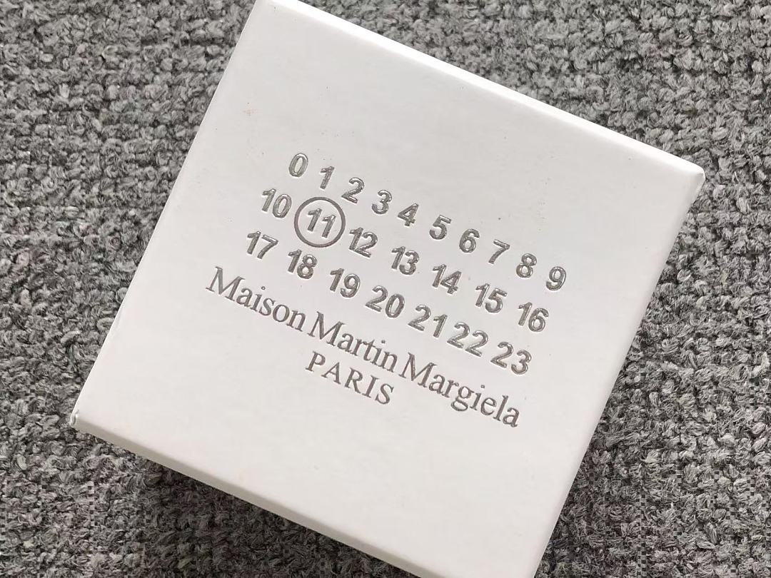 On Running 145 MAISON MARGIELA - Image 15